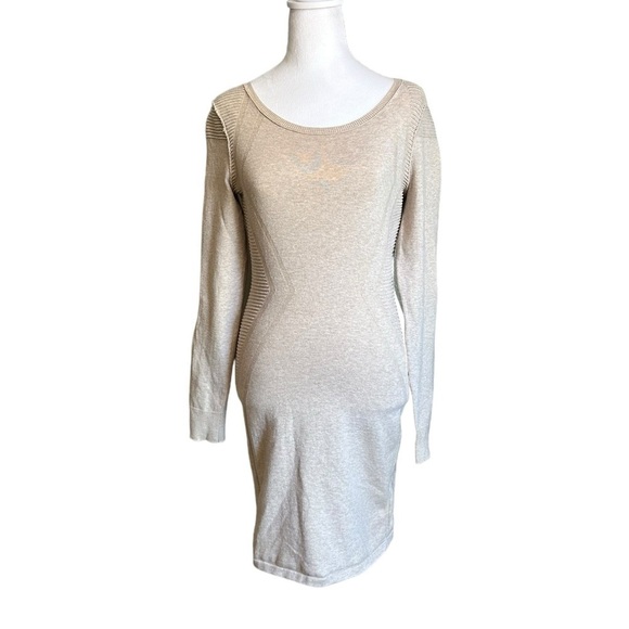 Victoria Secret Long Sleeve Sweater Dress Size S/P - Picture 1 of 17